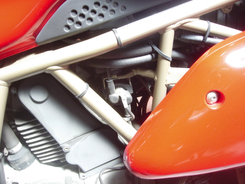 ducati_hicap_install_021.jpg